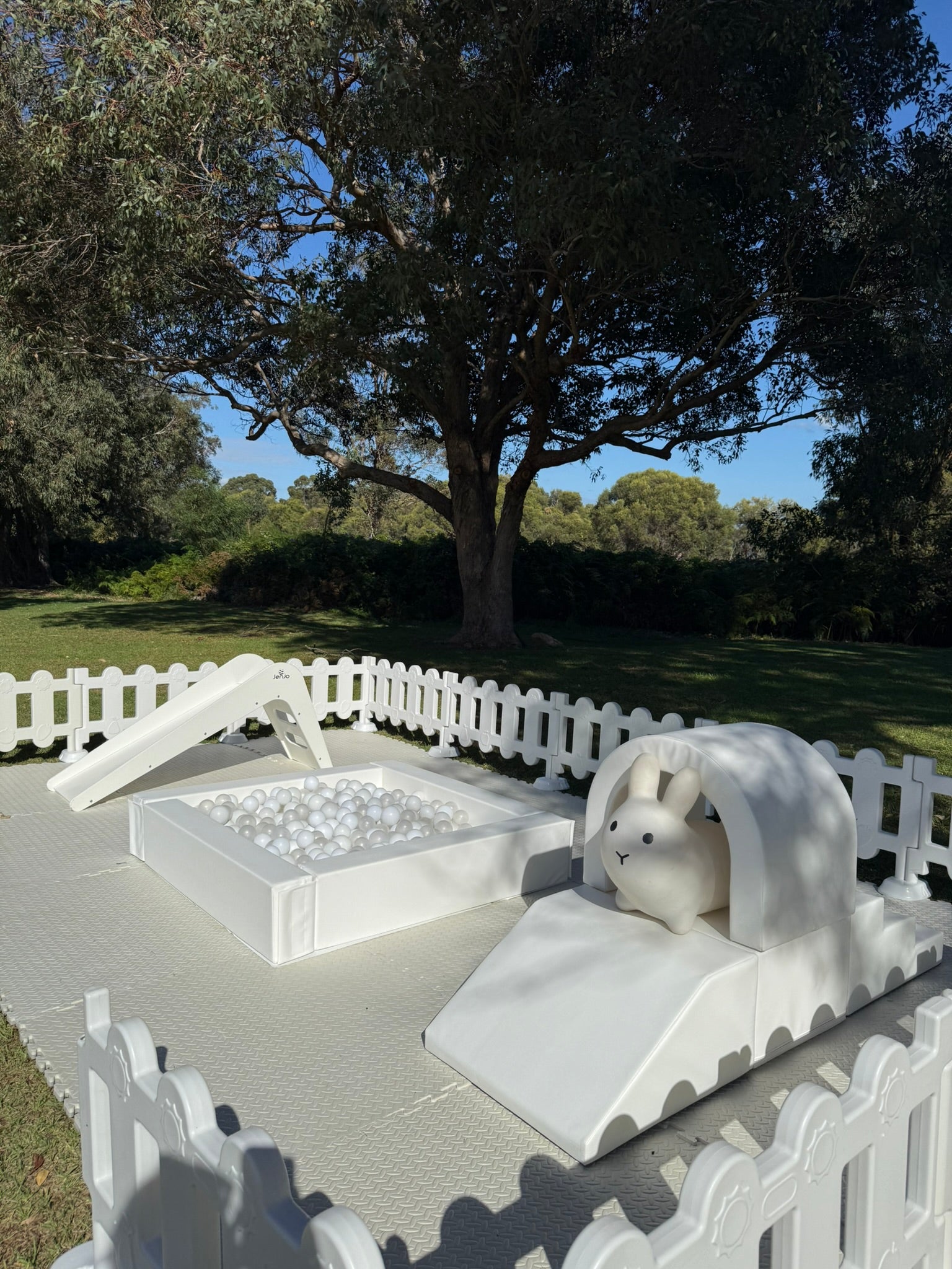 Petite White Package 2