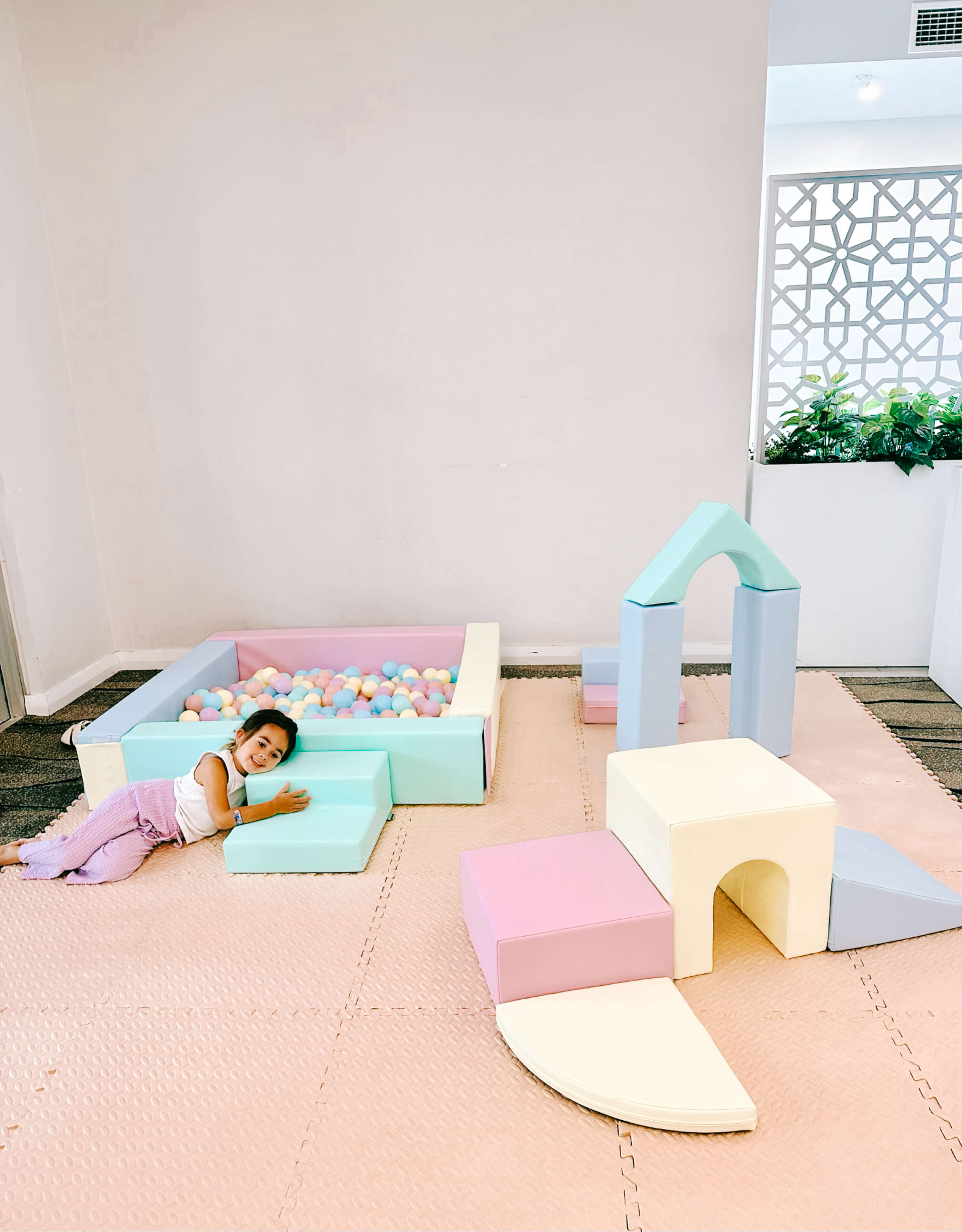 Petite Pastel Package