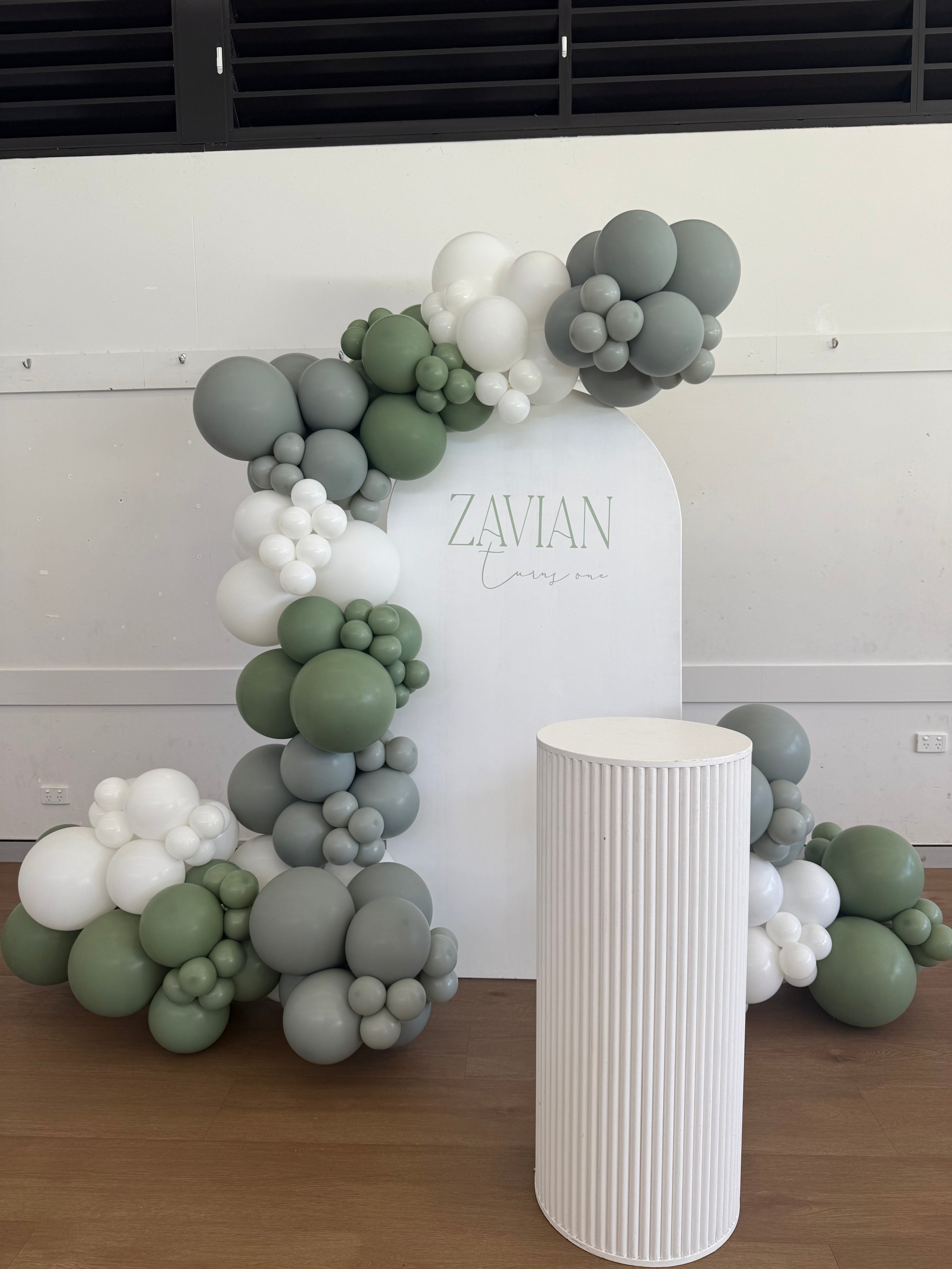 Arch and balloon garland