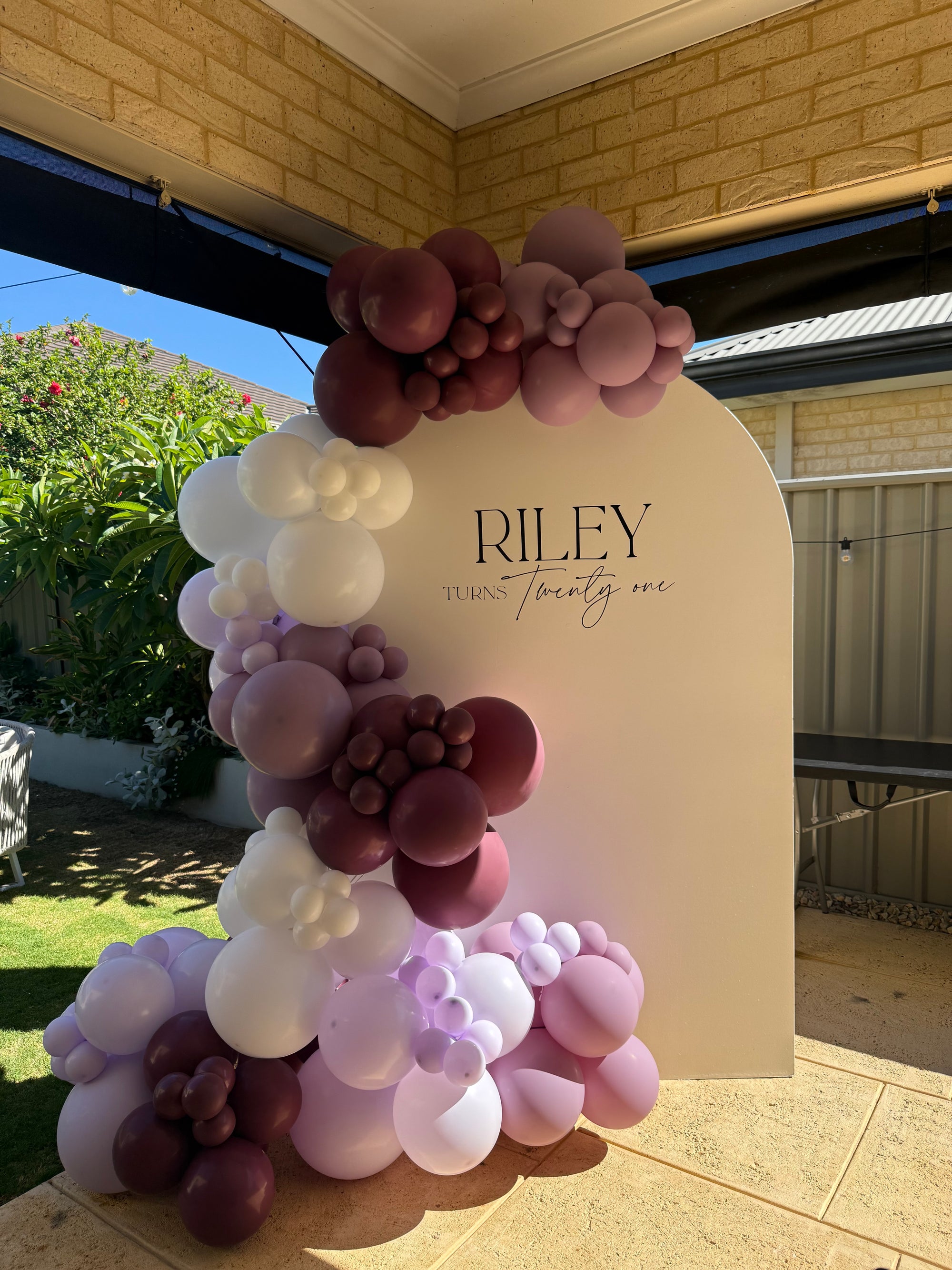 Arch and balloon garland